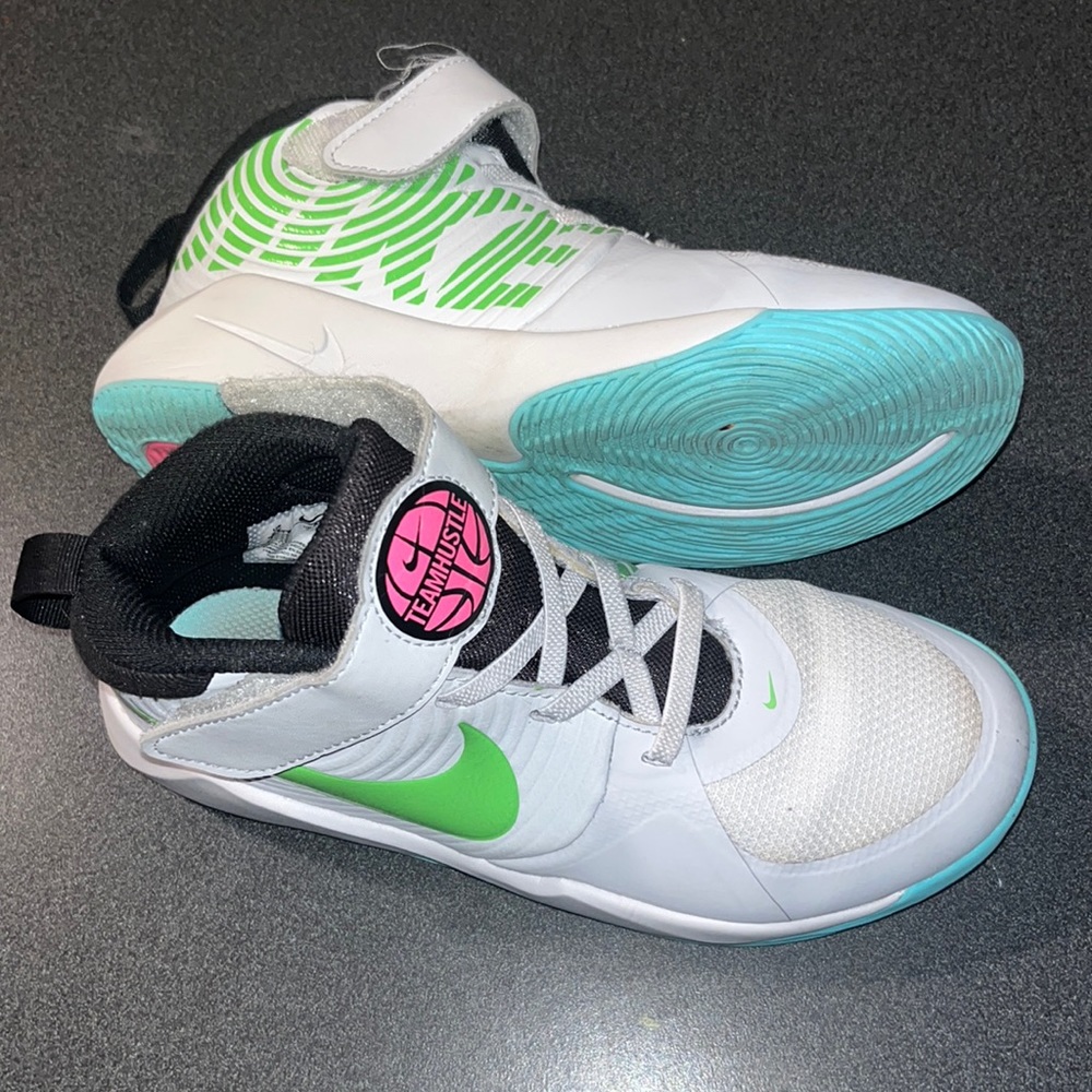 Girls Nike basketball shoes. Size 2